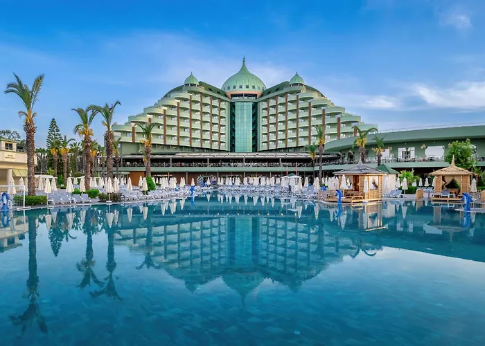 Delphin Palace